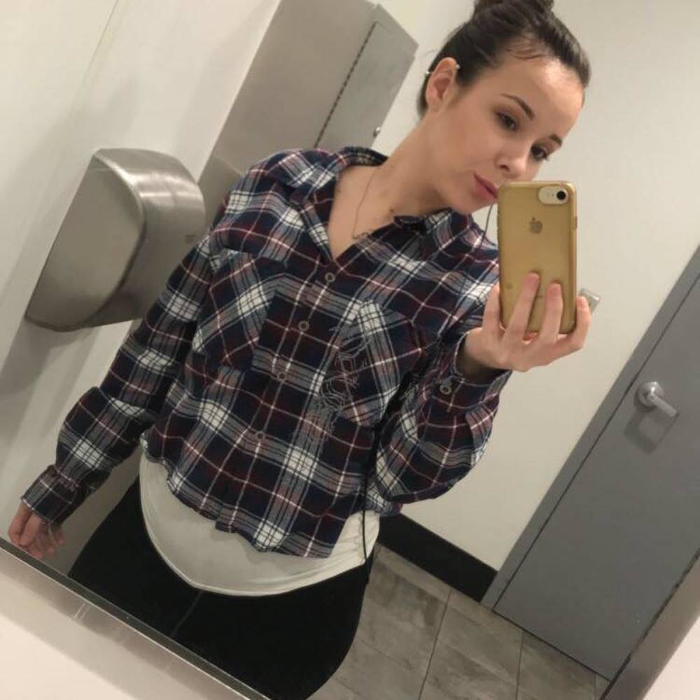 Meet your Posher, Andreana